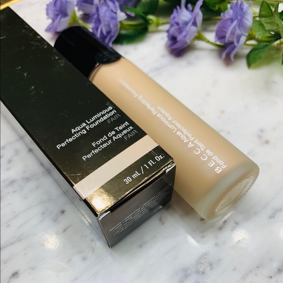 BECCA Other - NWT-Becca Aqua Luminous Perfecting Foundation